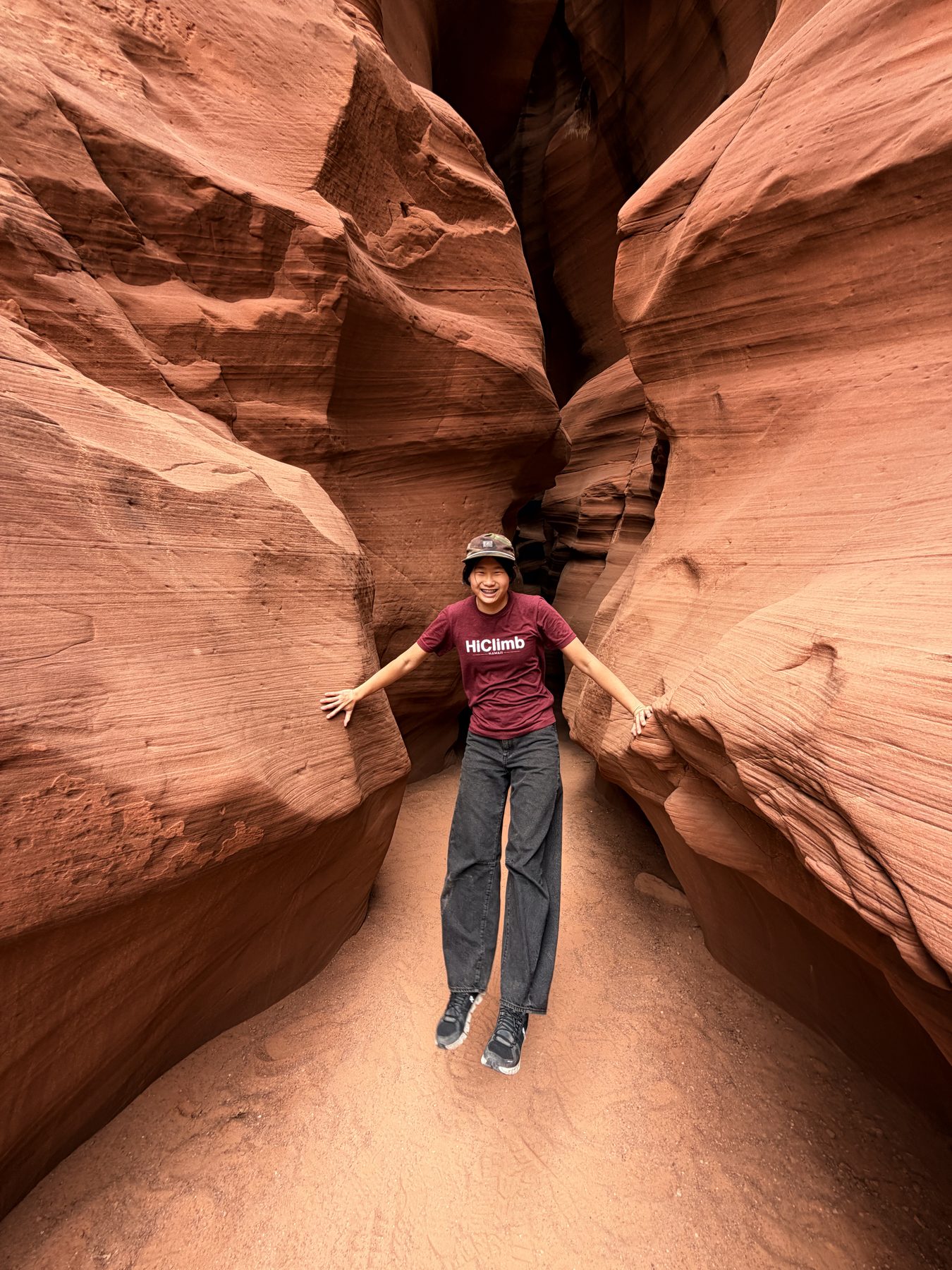 Upper Antelope Canyon · 1:24 PM